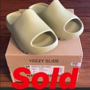 Authentic Yeezy Slides Kids Resin